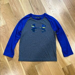 Under armor boys long sleeve shirt
